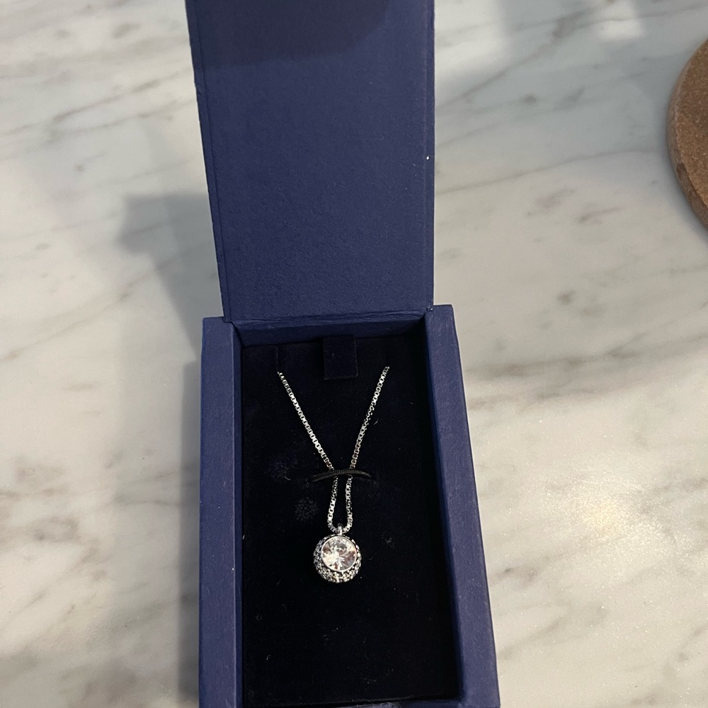 Swarovski Silver Necklace with Sparkling Crystal
